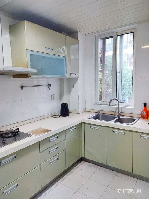 石湖华城楼层35三室两厅两卫116平普通住宅精装三房南北通