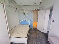 上海闵行七宝9号线地铁口，精装一室户可拎包入住，可押一付一，看房随时。出租房源真实图片