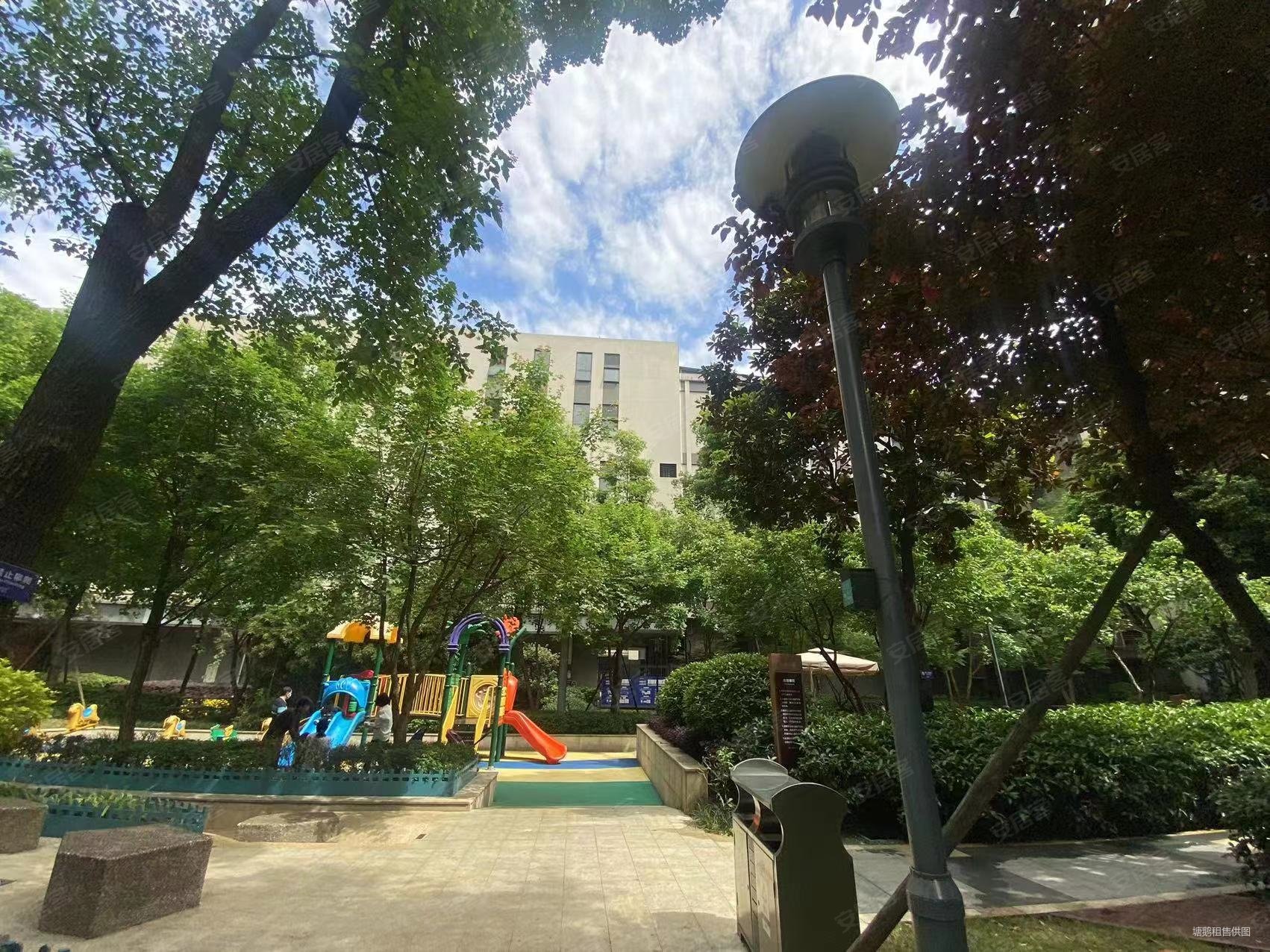 成都房产网>成都二手房>武侯二手房>五大花园二手房>金楠天街枫香庭楠