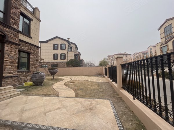 免中介,随时看房前后院子,精装独栋别墅带地下室,可长租,胶州租房