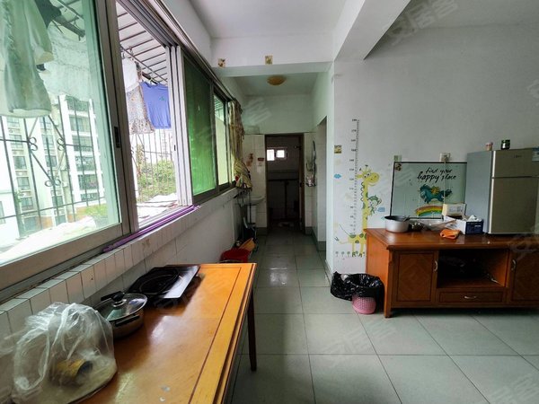 南宁西乡塘新阳康美花园康美花园两房 配齐 采光好步梯五楼 1300出租