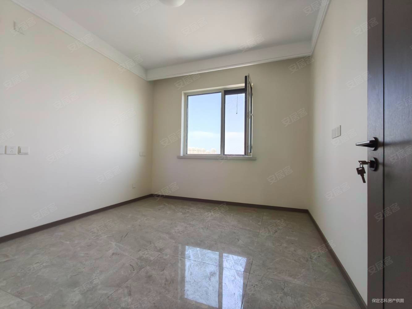 中国府3室2厅2卫127㎡南北139万