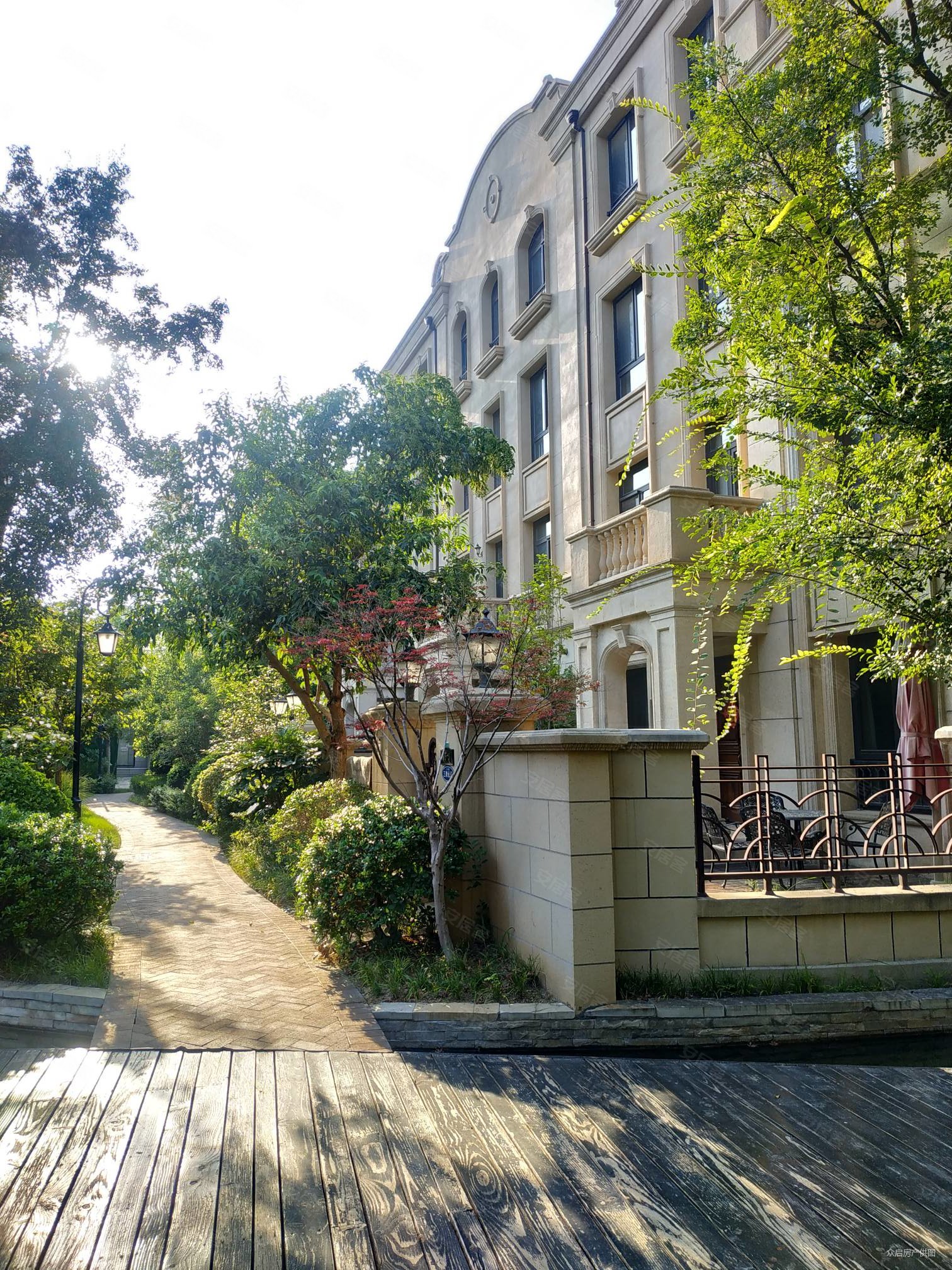 郑州房产网>郑州二手房>郑东新区二手房>郑东新区周边二手房>鸿园玉兰