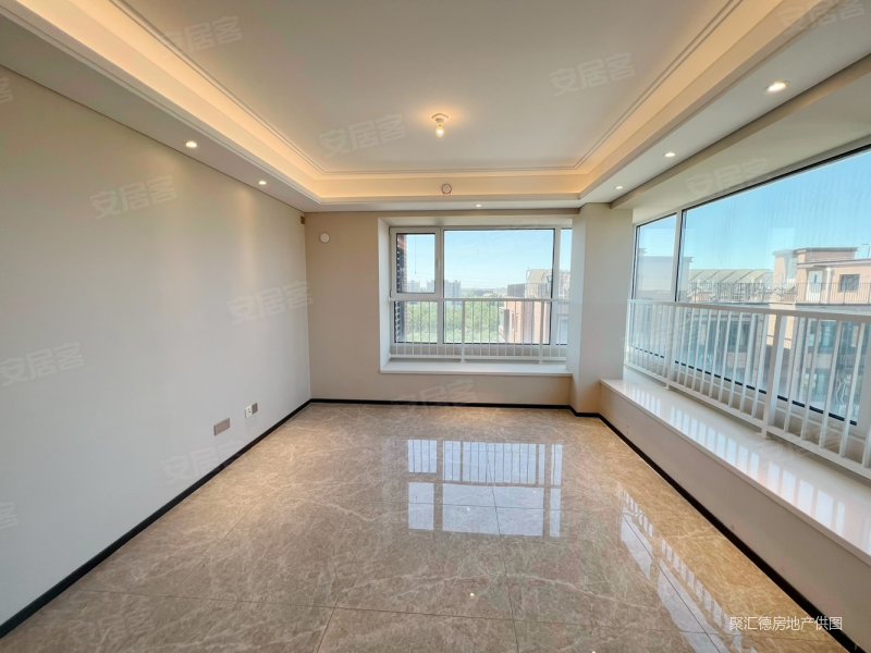 亦庄橡树湾精装三居拐角飘次新房