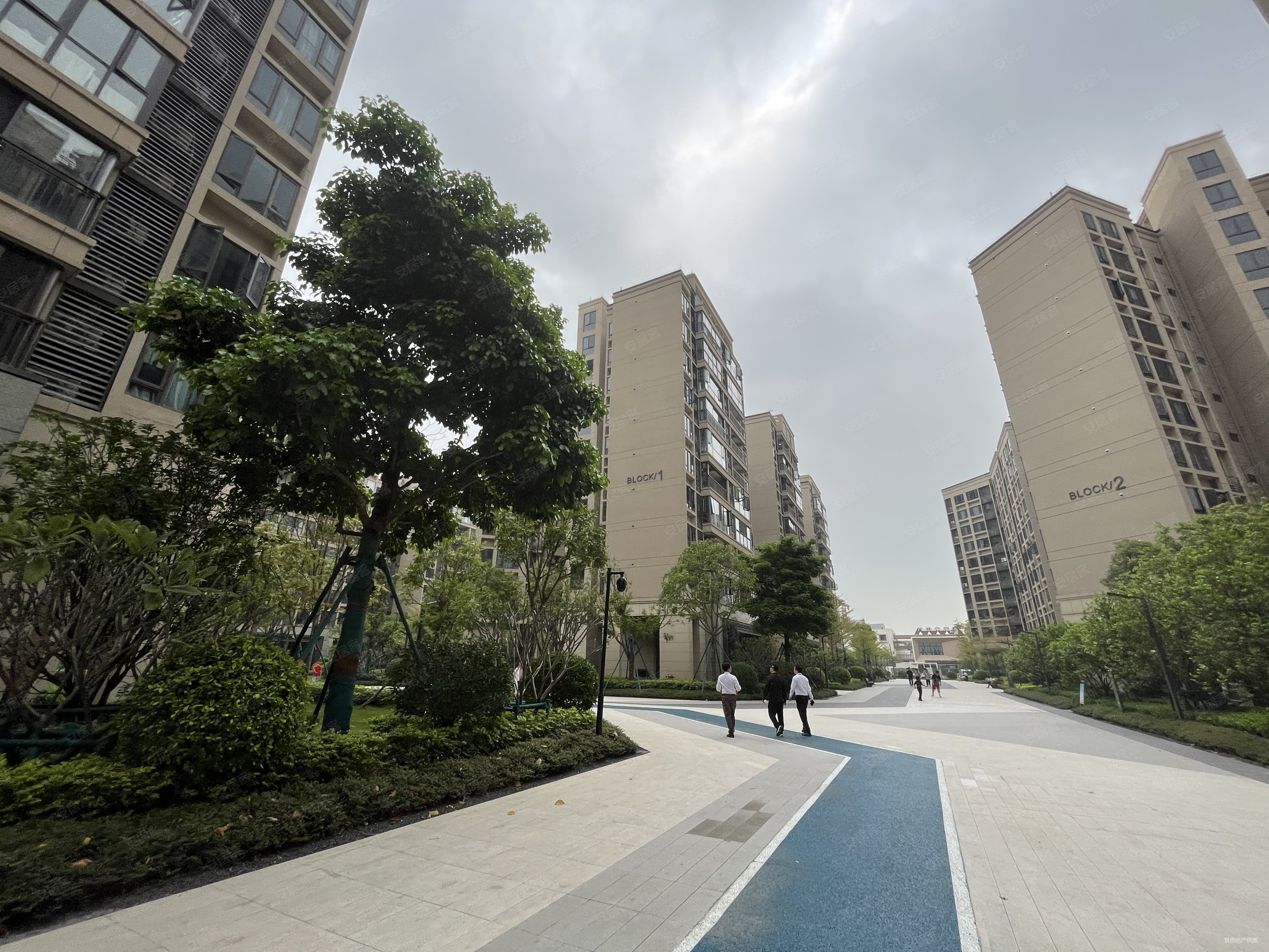 白云央企现楼保利珑玥公馆精装修三房两卫清货额外折扣