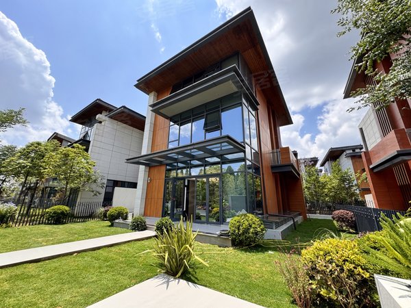 昆明官渡福保片区山海荟会展中心山海荟 精装独栋别墅出租 带ktv适合