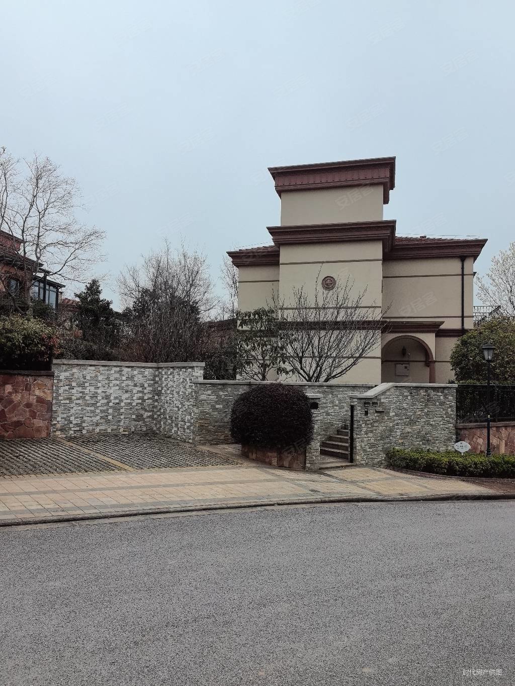 溧水天生桥百美山庄独栋别墅两层毛坯房售价480万南院子