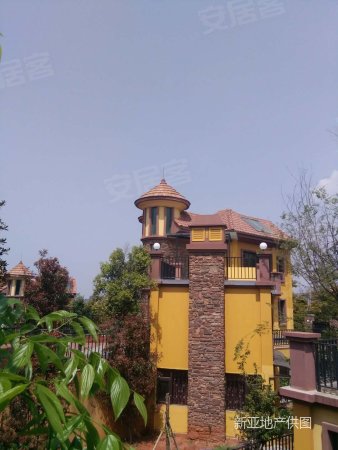 别墅 景观房 价格美丽, 培星东岸二手房, 4室2厅2卫, 300万元 - 昆明