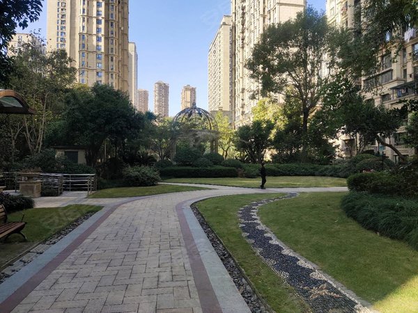 温州瓯海娄桥华鸿中央城公园旁 中央城3房1卫 精装修出租,小区自带