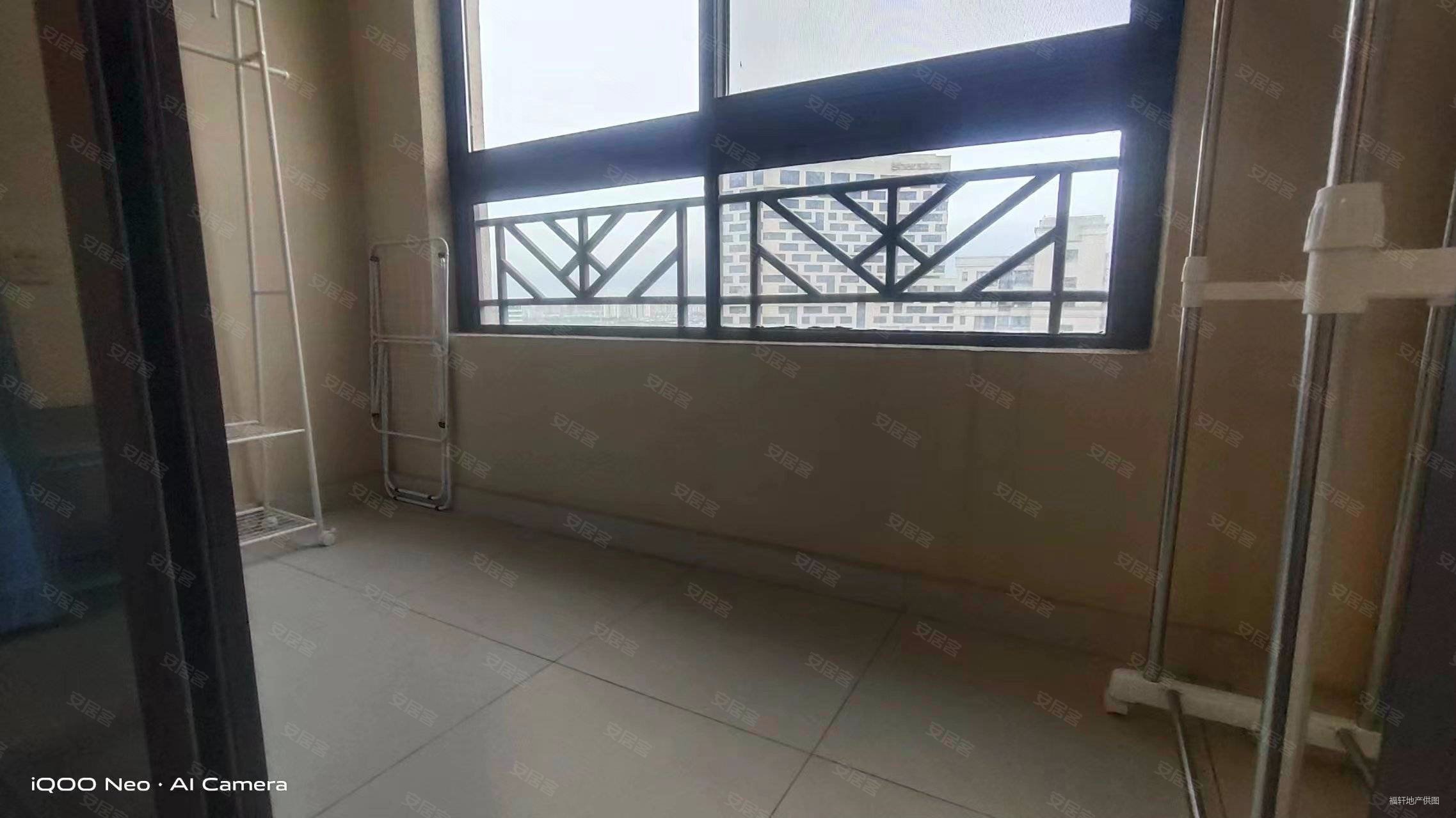 日月光伯爵天地汇景华庭(二期)二手房,295万,3室2厅,2卫,91.