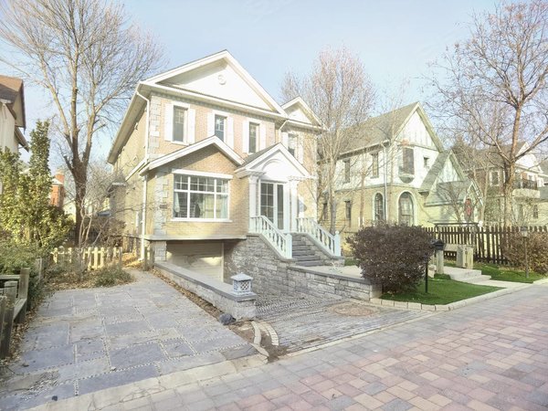 北京昌平小汤山南温泉花园(别墅)温哥华森林 独栋别墅出租 家具家电