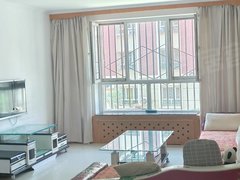 喀什喀什市喀什城区汇城小区多层2楼3室2厅简装拎包入住年租1万6押金3千。出租房源真实图片