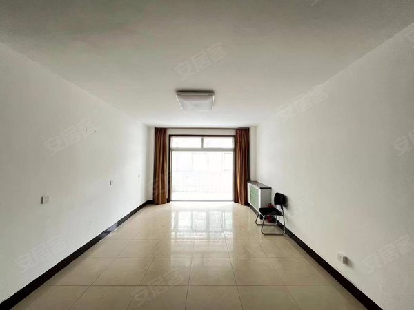 兰州城关东方红广场财政厅家属院(颜家沟)东方红广场 兰州一中附近 精装四楼 三室两厅两卫 随时看房出租房源真实图片