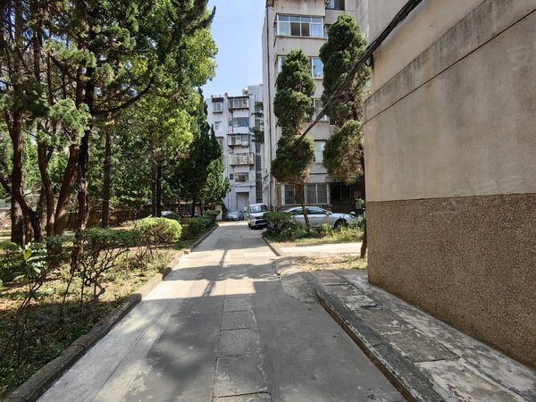 昆明西山船房片区昆明日报社宿舍急租 近昆华医院 43医院 钻石广场