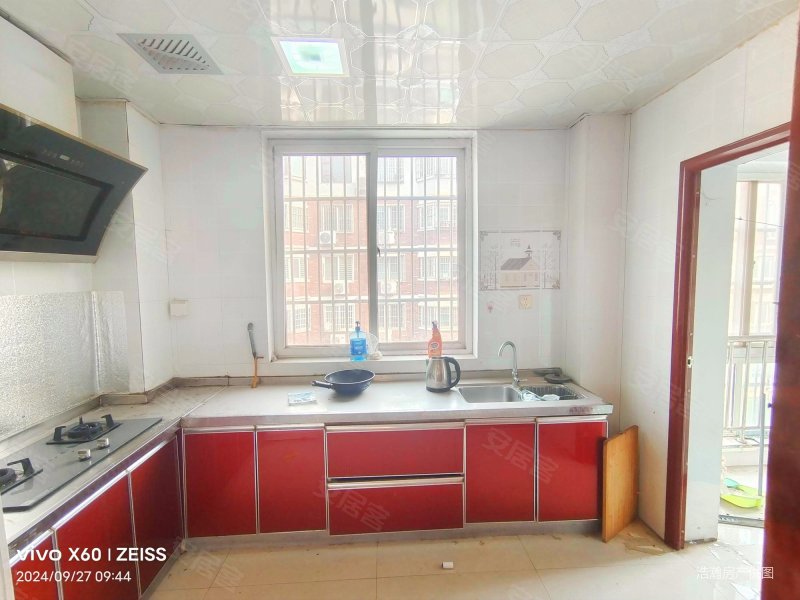 中牟天泽城旁 蓝爵世家 好楼层128平三房 60万