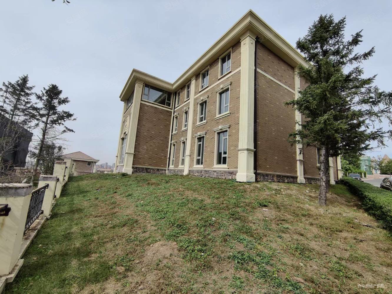 子龙保真 净月御翠园大独栋别墅 地势高 花园方正 观景房,御翠园长春