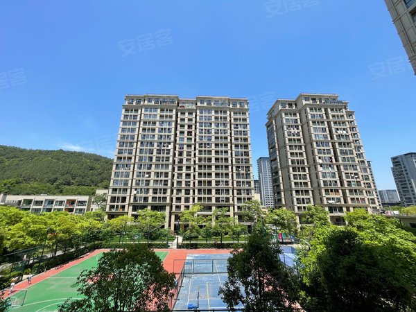 杭州富阳东洲逸城(公寓住宅)富阳东洲逸江湾113平跃层精装三房两卫