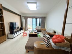 汕尾汕尾城区东涌碧桂园清湖上品电梯房，停车方便小区管理，带家具有密码随时看房出租房源真实图片