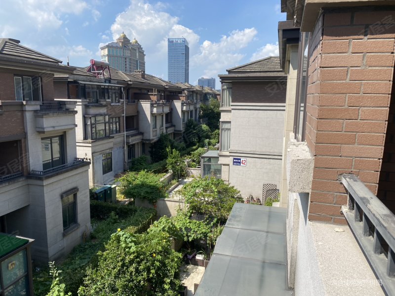 景瑞望府(别墅) 交通便捷 联排别墅,小区新,前后大院子