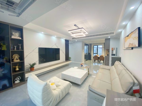 陆港绿城西安全运村芳菲郡3室2厅2卫126.25㎡南北267万