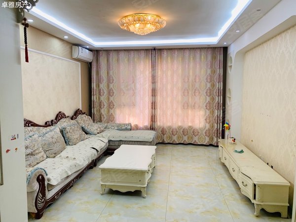 临朐恒信伯爵公馆一楼带院!精装三室!家具家电齐全!随时看房!