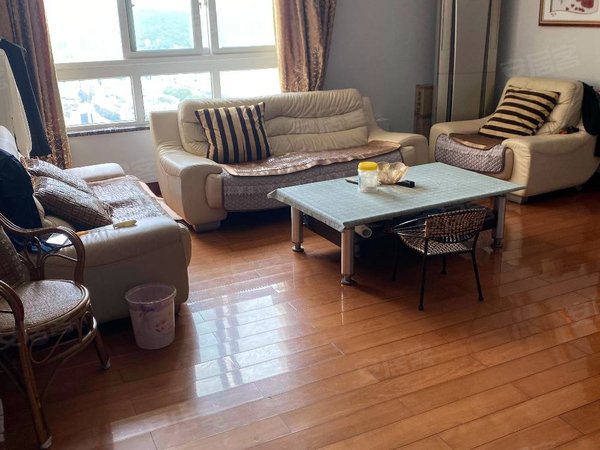 宁波宁海宁海大厦龙珠大厦出租龙珠大厦174平方全装修 拎包入住 3.