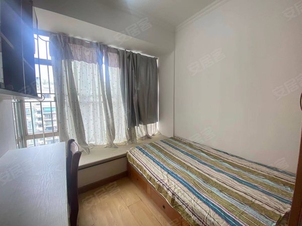 广州海珠新港西愉景雅苑愉景雅苑 3室2厅2卫 精装修 配套齐全 100平