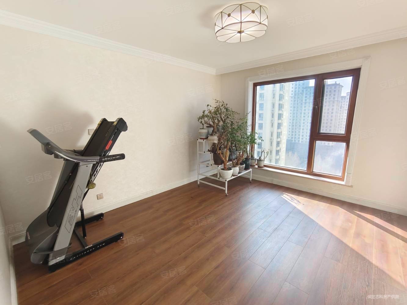 源盛嘉禾B区4室2厅2卫158.5㎡南北132万