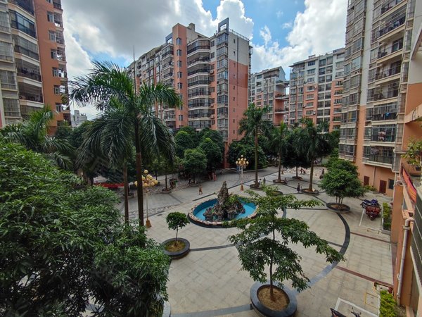 南宁西乡塘安吉棕榈湾棕榈湾小区 2房1厅 民用水电 精装修 交通便利