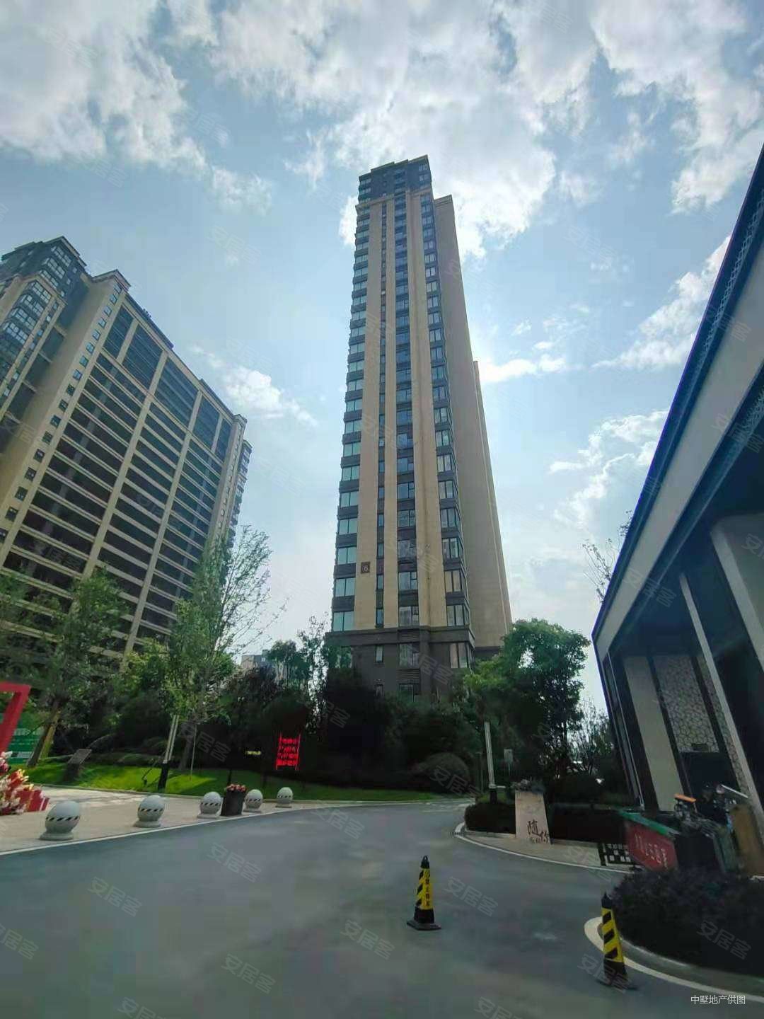 正荣悦都荟3室2厅1卫88.38㎡南北142万