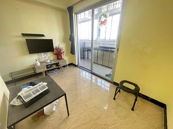 广州越秀五羊新城五羊新城雍景台五羊邨 精装带大阳台1房1厅 家私家电