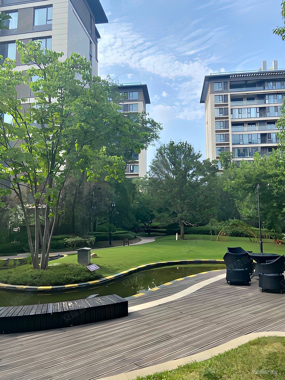 鸿园160平大四房临湖观景花园洋房大横厅7米大阳台