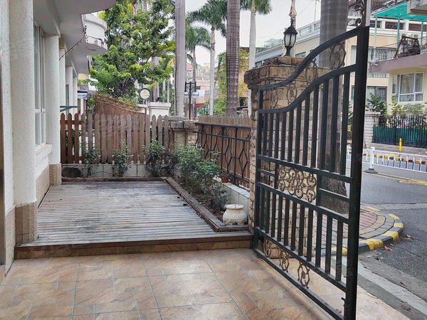 深圳布吉丹竹头龙泉别墅大芬地铁站~龙泉别墅,主干道边上,可办公住家