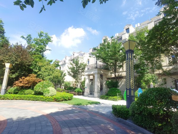 上海闵行马桥华府天地愉园华府愉园近德闳学校陪读 豪华装修中央空调