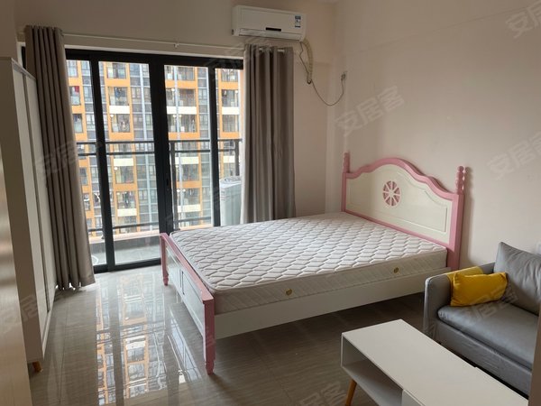 双城故事 大单间 拎包入住