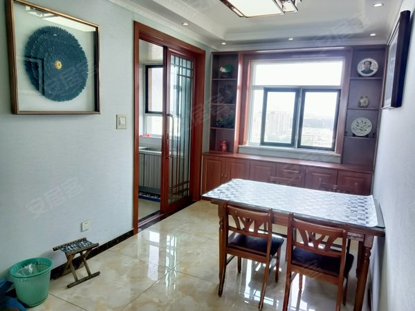 肥城康汇大街肥城湿地公园桃都国际城山水名园 博雅公馆 桃都国际城 三室 1600月精装家具家电出租房源真实图片