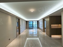 丽水莲都怡景/银苑银泰泰悦湾住宅精装修空房四室两厅两卫带固定车位小区环境优雅好出租房源真实图片