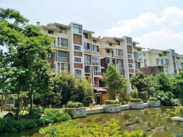 滇池卫城临街一楼跃层 带200平米花园 适合办工接待,西山租房-昆明58