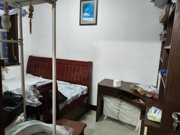 多层三楼 只租两个卧室 宿豫中学旁 配套齐全出租房源真实图片