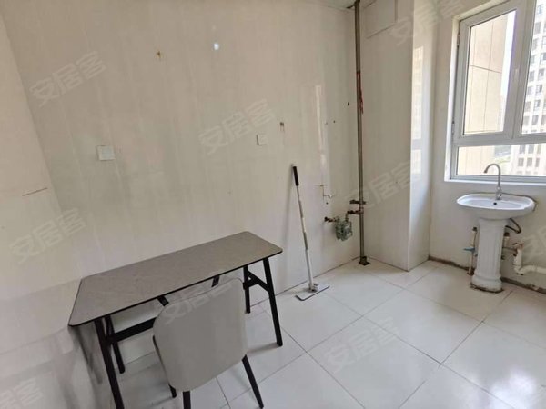 包头昆都仑科技大学新星美地科技大学附近吾悦广场旁新星美地精美单间出租押一付一出租房源真实图片