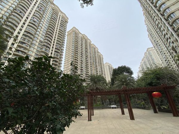 洛江 嘉琳广场精装大两房出租 电梯房 高层 家具齐全拎包入住