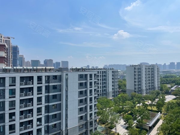 昆山玉山城东上湾璟园在公园里的房子 上湾璟园 四房二卫有浴缸大横厅