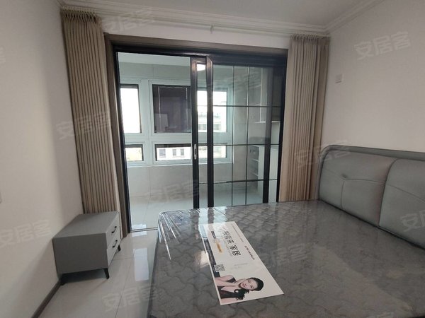 宿迁沭阳城东爱琴海富园崇文府富源崇文府18楼 三室 精装 配置齐全 年