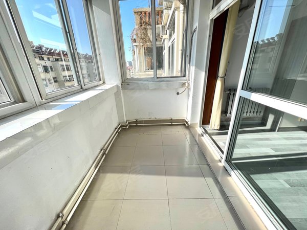 济南历城七里河七里河小区长靴小姐姐刚走!