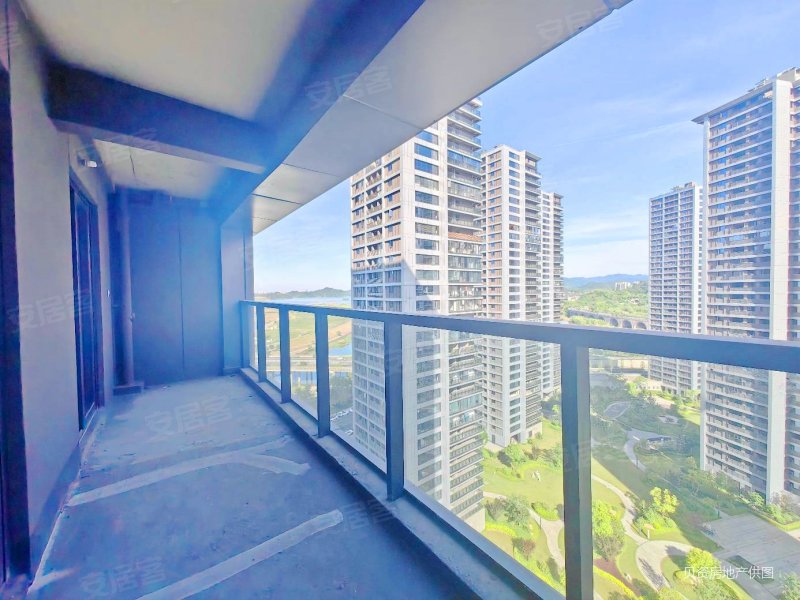 湖山壹品苑3室2厅2卫89.71㎡南120万