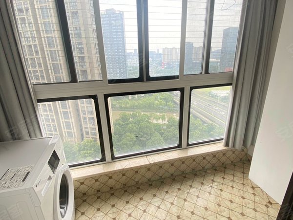 杭州滨江长河半岛国际浙二医院 龙湖天街 半岛国际整租两室两厅两卫