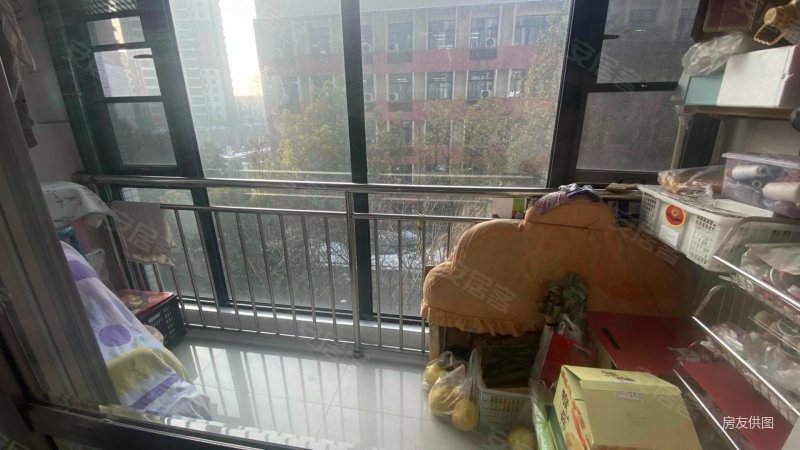 永威西苑88平精装修着急出售人车分流性价比高