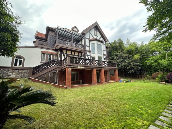 上海浦东碧云云间绿大地(别墅)king临天下,都铎血脉,二期临河大户型独