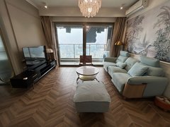 深圳宝安宝安中心区QCC二期 标准3房2卫 超高楼层 房子保养好 全齐拎包入住出租房源真实图片