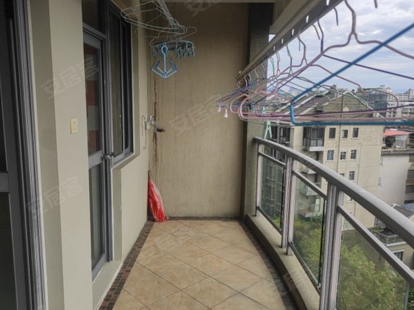 桂林象山中山南路彰泰康桥半岛彰泰康桥半岛 5室3厅3卫出租房源真实